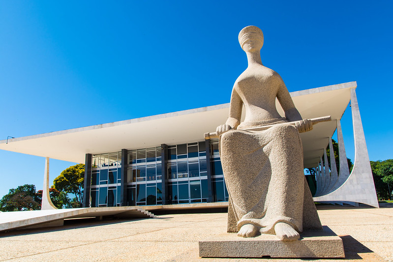 STF suspende lei que proibia linguagem neutra em Navegantes