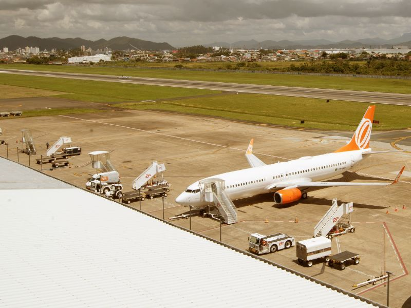 Mais de 224 mil turistas devem passar pelo Aeroporto de Navegantes nas férias de julho