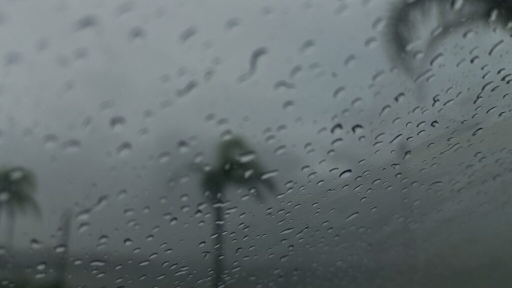 Atenção: frente fria deve trazer chuva para o litoral norte