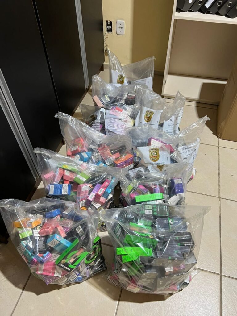 Ação da Polícia Civil no Camelódromo resulta em 11 presos por venda ilegal de cigarro eletrônico