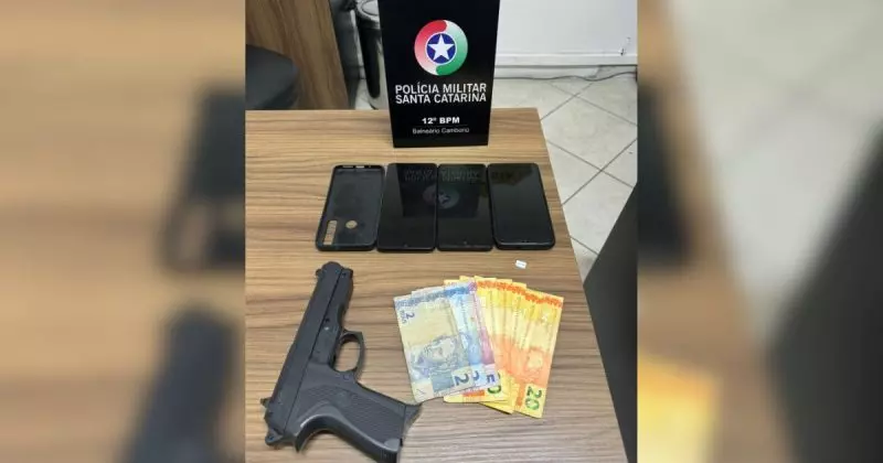 Homem assalta farmácia com arma de brinquedo em Balneário Camboriú