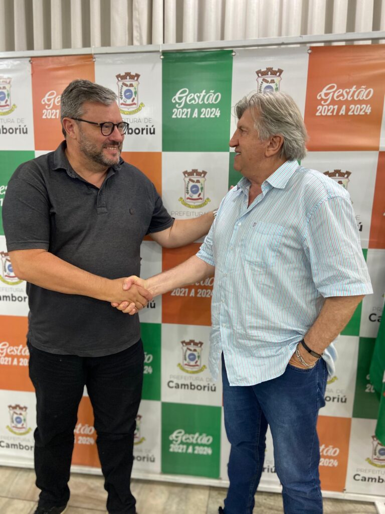 Pavan e Elcio reúnem pela primeira vez para falar sobre a transição
