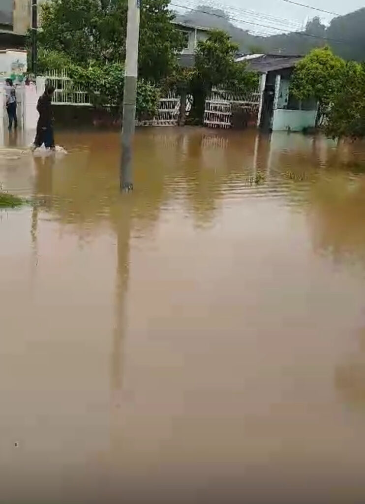 Minicípios da região sofrem as consequências das fortes chuvas