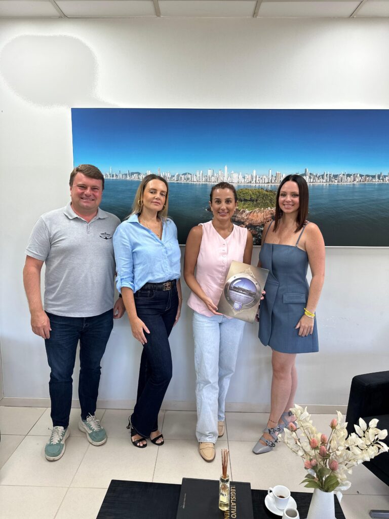 Balneário Camboriú consegue liberação inédita para embarque e desembargue de cruzeiros internacionais