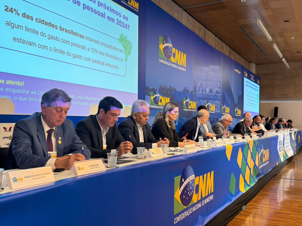 Reforma Tributária é prioridade na discussão’, diz Topázio Neto em reunião de prefeitos em Brasília