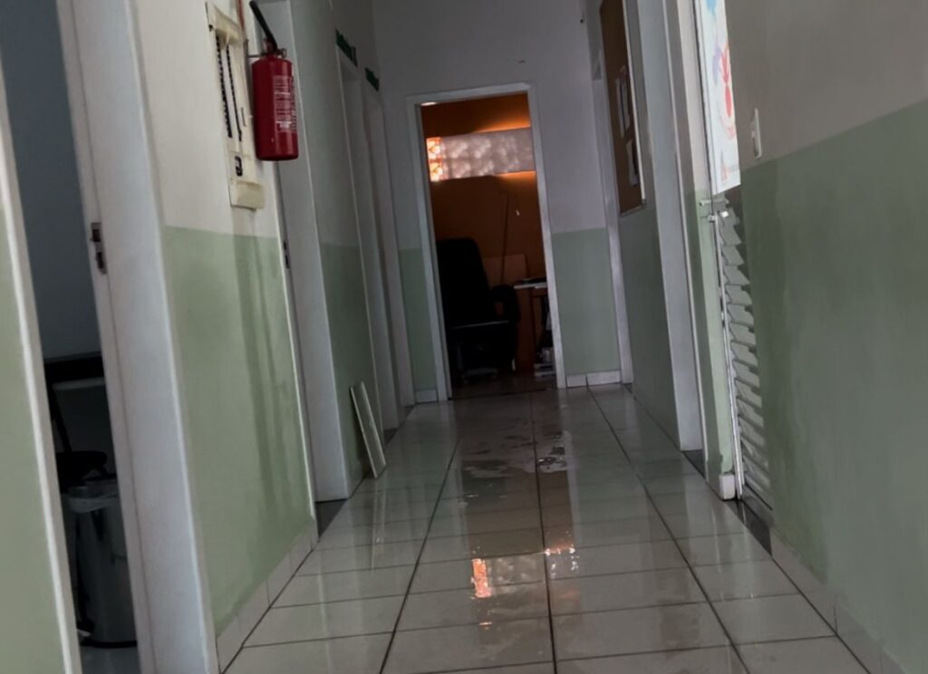 UBS do bairro Conde Vila Verde está fechada para reformas. “Está detonado”, disse o prefeito Pavan