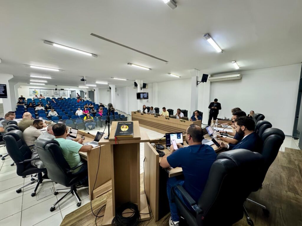 Vereadores de Camboriú aprovam projeto que dispõe sobre o pagamento de ACTs