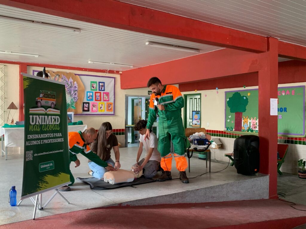 Unimed nas Escolas presente nos 141 anos de Camboriú