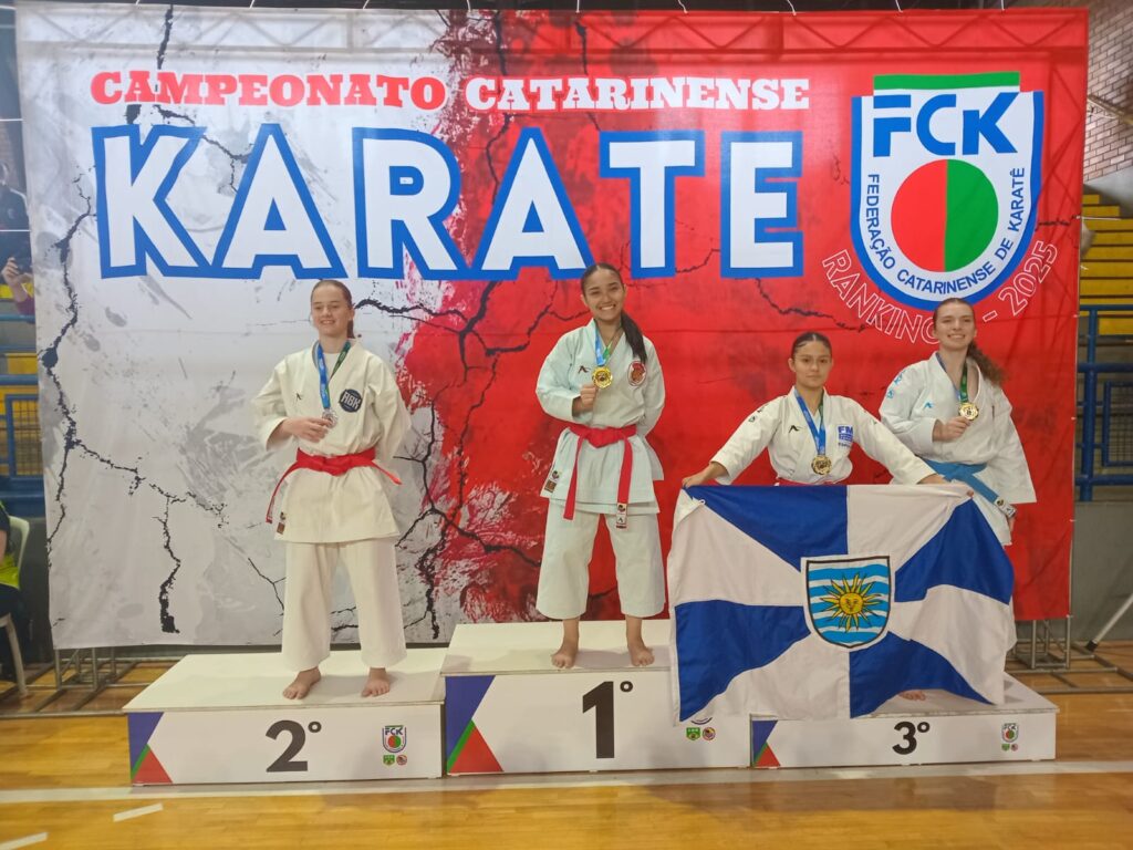 Balneário Camboriú leva bronze no Estadual A de Karatê