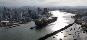 Complexo portuário de Itajaí alcança marca histórica de 2 mil giros na bacia de evolução