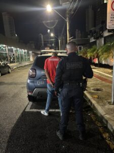 Funcionário de loja é preso após tentar furtar em uma loja do shopping