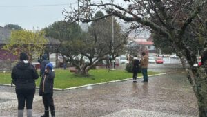 Primeira neve do ano é registrada em Santa Catarina nesta quinta-feira