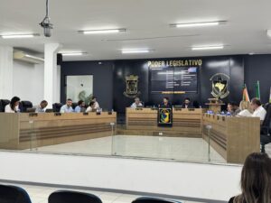 Vereadores de Camboriú aprovam vale alimentação de quase R$900