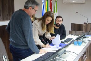 Prefeita Juliana Pavan leva PL de estadualização do Ruth à Câmara de vereadores
