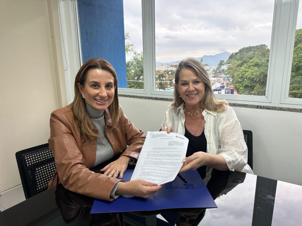 lei que proíbe contratação de condenados por crimes contra mulheres, crianças e adolescentes