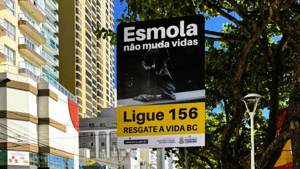 Balneário Camboriú  reforça campanha “Esmola Não Salva Vidas” e orienta população a acionar o 156