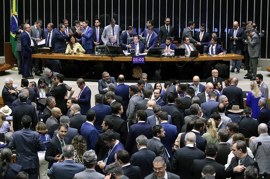Senado pode votar na quarta projeto que amplia número de deputados federais