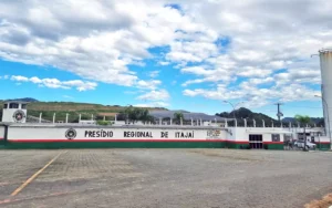 De volta da ‘saidinha’, detento foge de presídio de Itajaí durante turno de trabalho