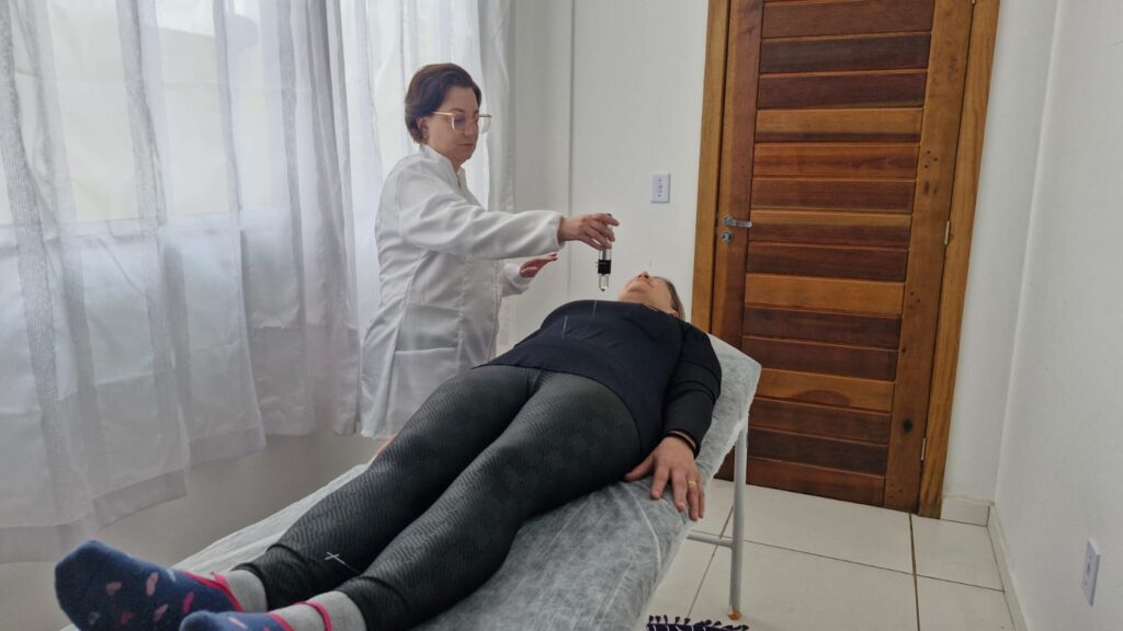 Em Itapema, prefeitura oferece aos idosos tratamento através da Medicina Tradicional Chinesa
