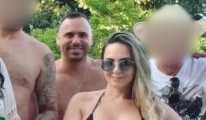 Polícia investiga morte do PM e esposa encontrados mortos em motel na Grande Florianópolis