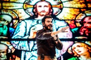 Criciúma terá show nacional gratuito com padre Fábio de Melo