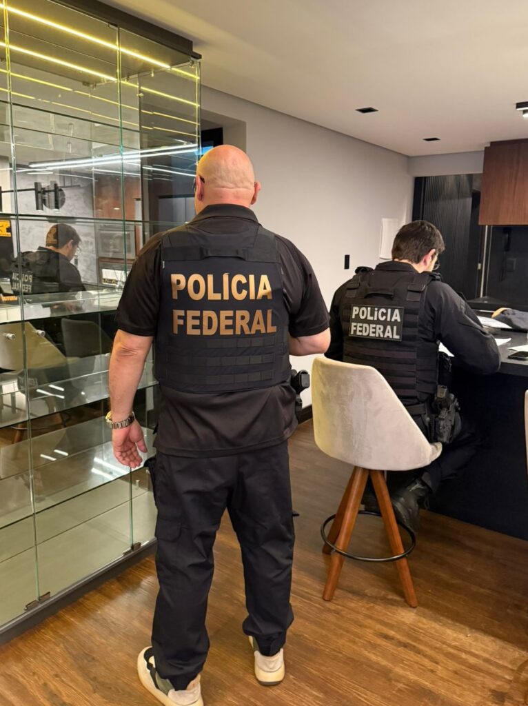 Uma pessoa é presa em Camboriú suspeita de participar de uma organização criminosa de tráfico internacional de pessoas