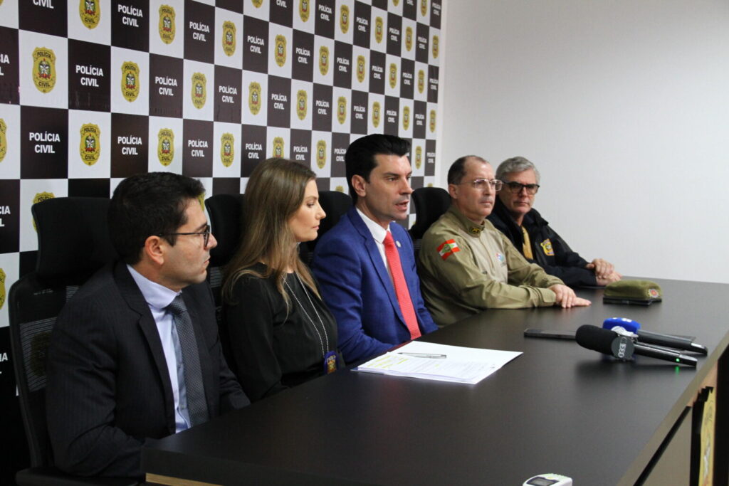 Casal encontrado morto em São José morreu em decorrência de intoxicação exógena