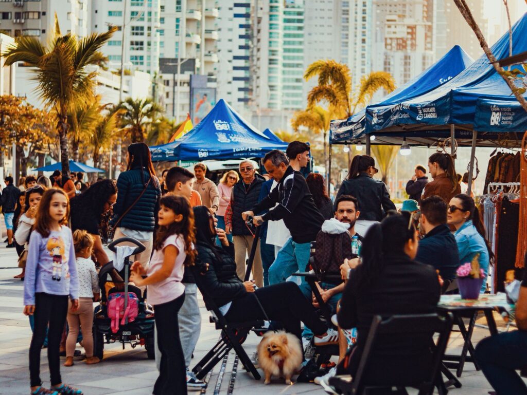 Nesta quarta-feira tem mais uma edição da Feira da Orla em Balneário Camboriú