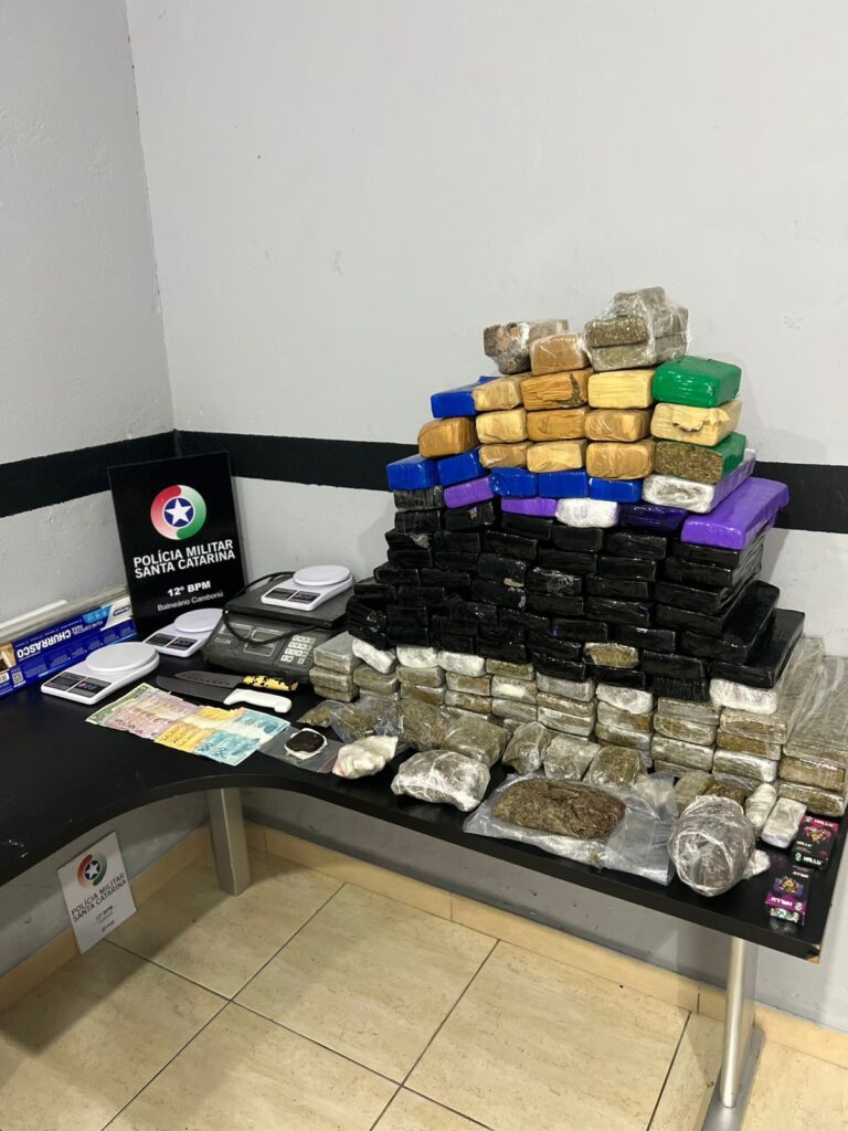 Mais de 80 quilos de maconha são apreendidos em Camboriú