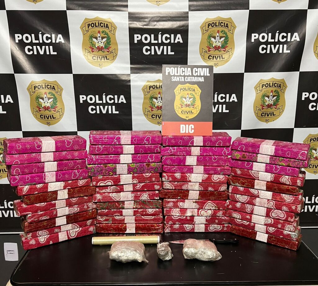 Droga embalada ‘com carinho’ em grande quantidade é apreendida em Blumenau