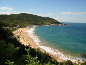 Decreto municipal revogará naturismo na Praia do Pinho