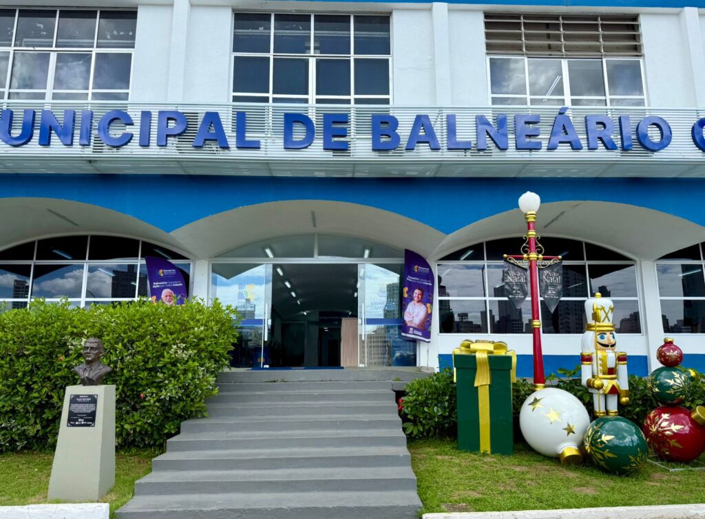 De cara nova: Reforma externa da sede da Prefeitura de BC será inaugurada nesta sexta-feira