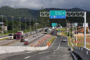 Segundo elevado da rodovia Antônio Heil liberado vai facilitar a ligação com a BR-101 em Itajaí