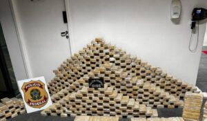 Polícia Federal apreende mais de 600kg de cocaína em Blumenau e prende dois homens