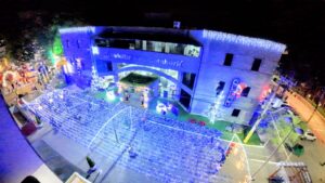 Camboriú abre oficialmente o Natal com noite de encanto, luzes e a chegada do Papai Noel