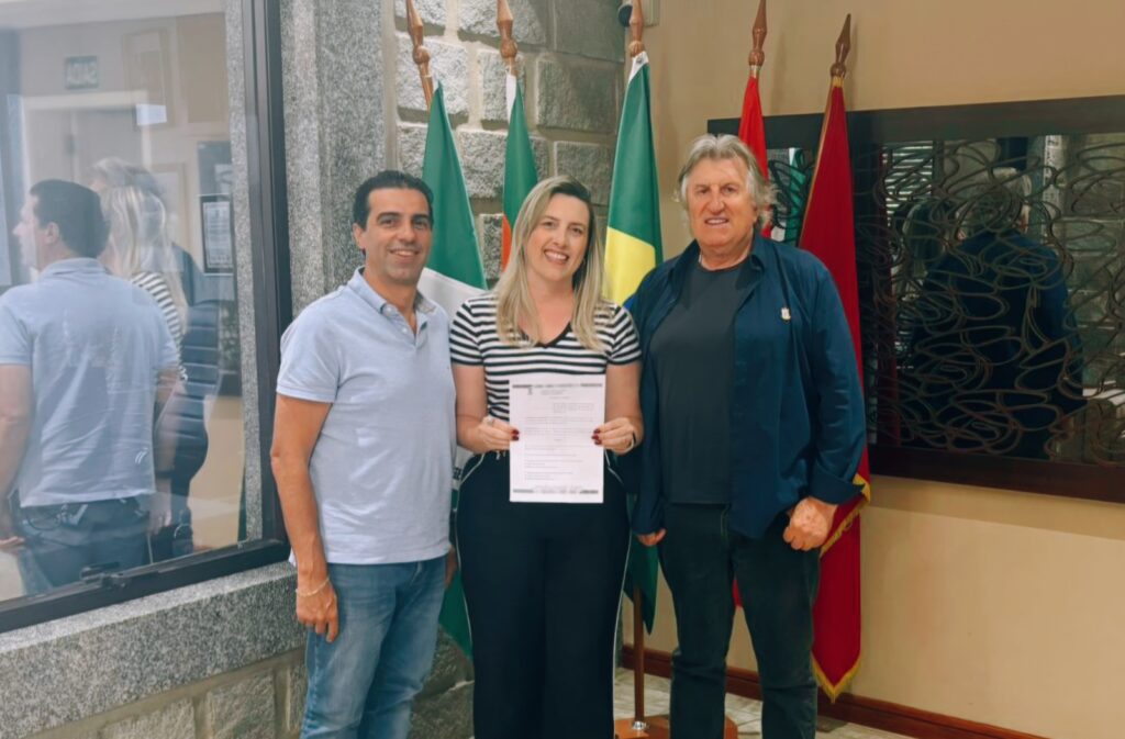 Fortalecimento do turismo em Camboriú através da regularização do Comtur