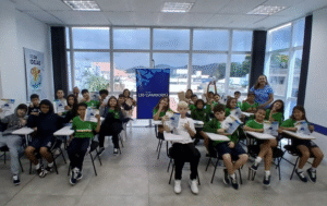 Águas de Camboriú orienta sobre caixa padrão e animais domésticos durante trabalho de leituristas 