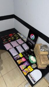 Homem é preso com mais de R$1 milhão de reais em entorpecentes