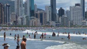 Praia Central atinge 100% de balneabilidade de acordo com relatório do IMA