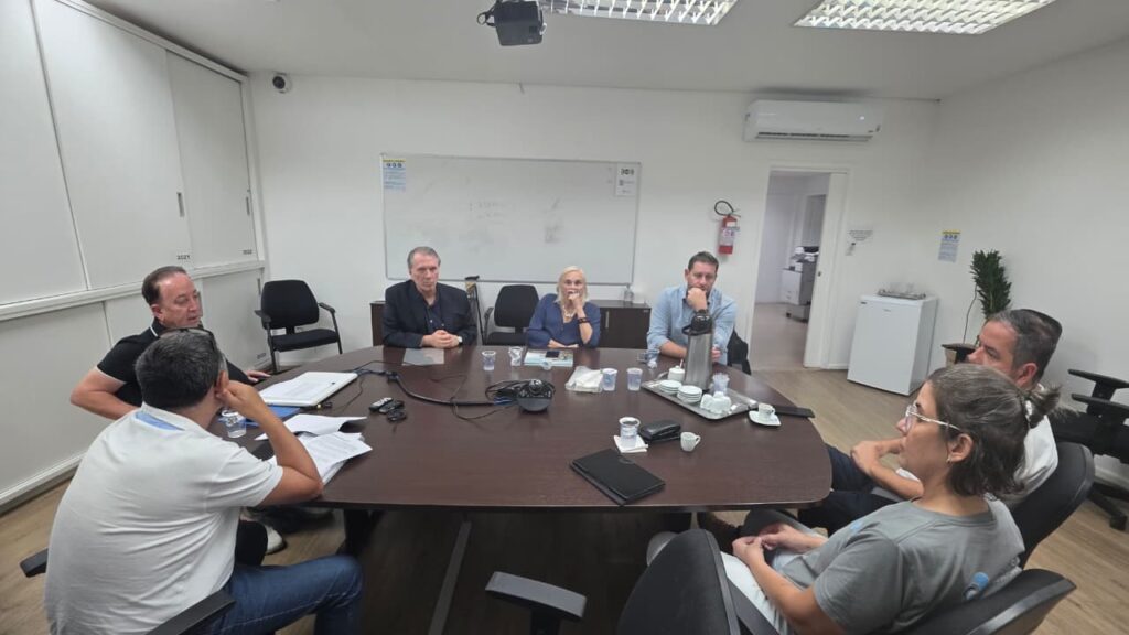 Balneário Camboriú  discute projeto para despoluição dos rios