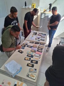 Polícia Civil de SC devolve celulares furtados no carnaval