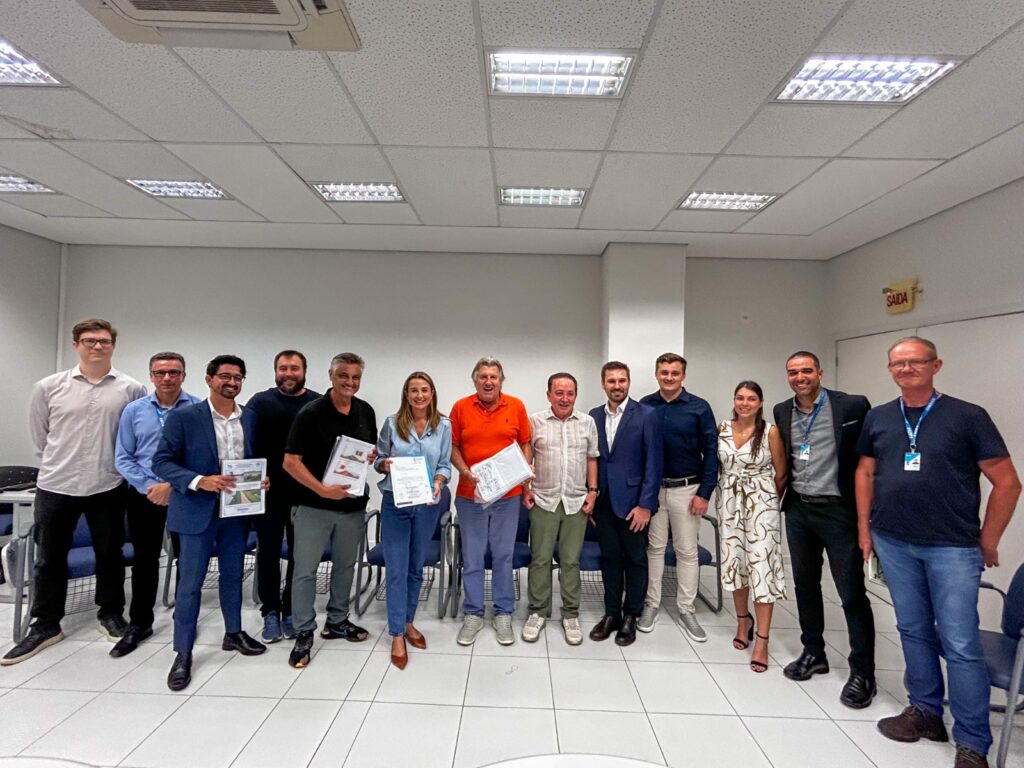 Camboriú e Balneário entregam projeto do Parque Inundável do Rio Camboriú à Caixa Econômica Federal