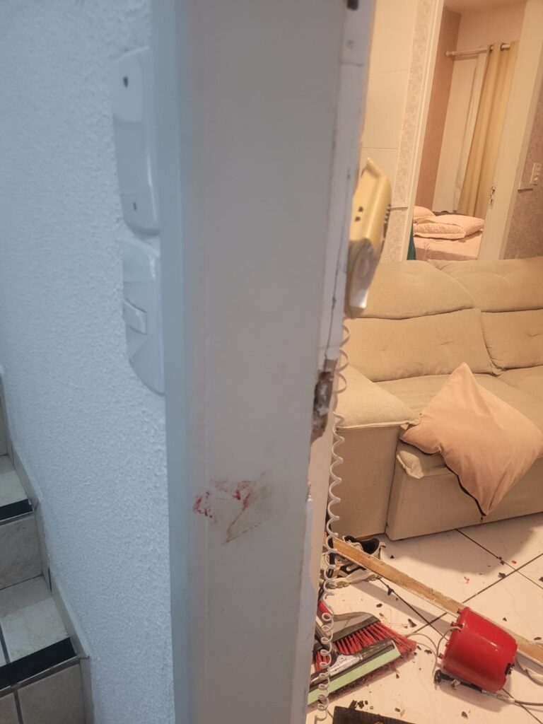 Homem é morto após invadir apartamento e agredir companheira