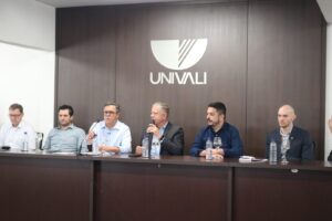 Celesc promete investimentos para ampliar subestações regionais no Litoral Norte