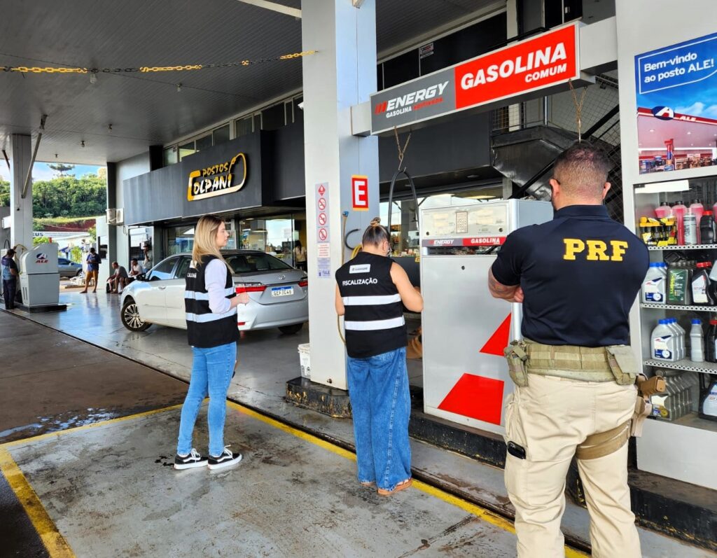 Força-tarefa fiscaliza mais de 100 postos contra preços abusivos em Santa Catarina
