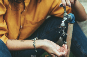 Você sabe o que é perda de água? Entender ajuda a preservar 