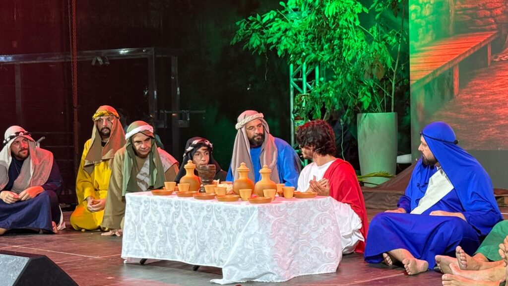 Fé, reflexão e tradição marcam a Sexta-feira Santa em Balneário Camboriú