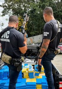 Meia tonelada de cocaína é apreendida em Balneário e Camboriú