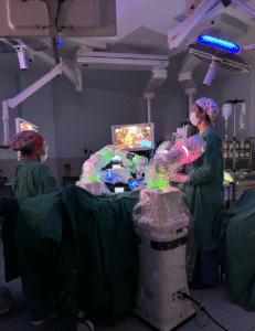 Milésima cirurgia assistida por robô é realizada no Hospital da Unimed Litoral