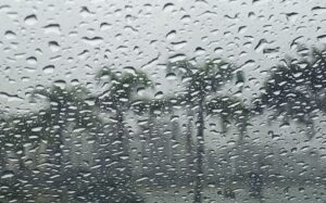 Frente fria provoca temporais isolados e queda nas temperaturas em Santa Catarina nesta semana